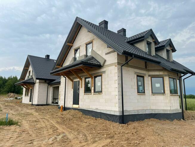 Sprzedam połowę domu w zabudowie blizniaczej