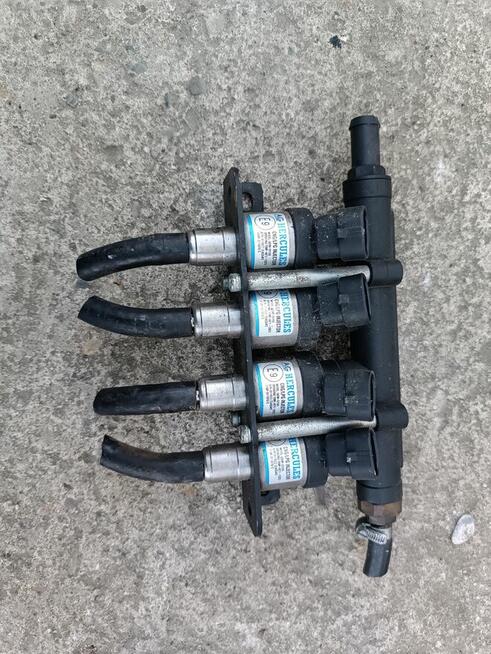 110R-011079C 67R-011022 Wtrysk wtryskiwacz AG Hercules 4 szt