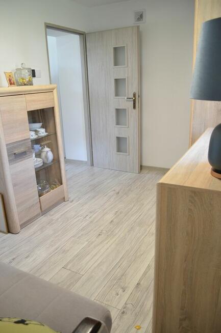 Dom z garażem i budynkiem gospodarczym na sprzedaż w Leśnicy