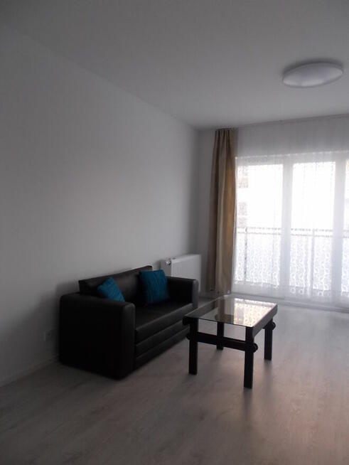 Apartament, nowy blok, przystanek Cmentarz Wolski