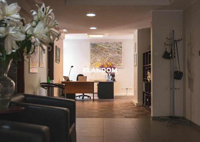 Biura na Górnym Mokotowie kameralny budynek