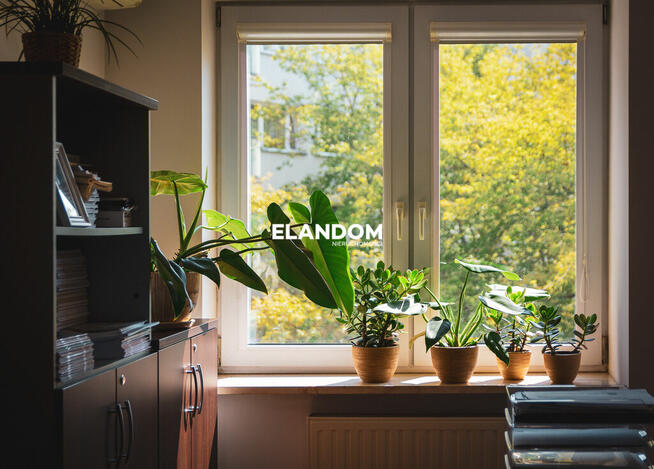 Biura na Górnym Mokotowie kameralny budynek