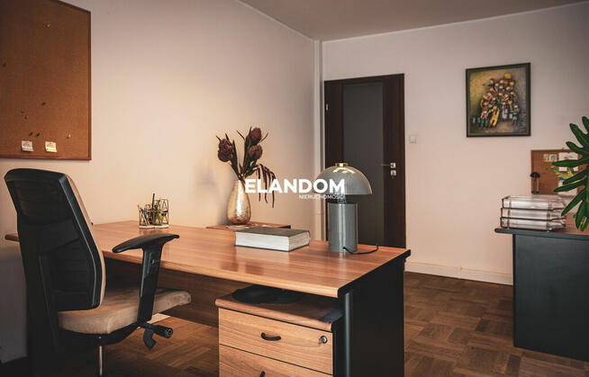 Biura na Górnym Mokotowie kameralny budynek