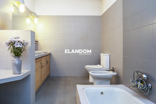 Urokliwy dom z dużym ogrodem w Pruszkowie