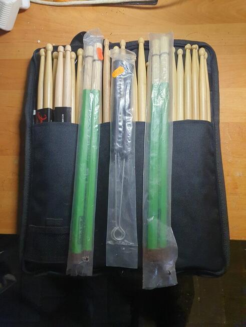 Pałki perkusyjne, Hot Rods, miotełki