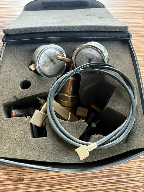 Młot wyburzeniowy JCB 25 + zestaw uzupełniający gaz