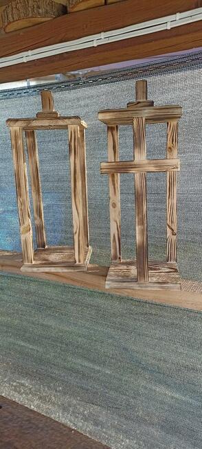 Lampiony drewniane, stroiki na grób, ozdoby.