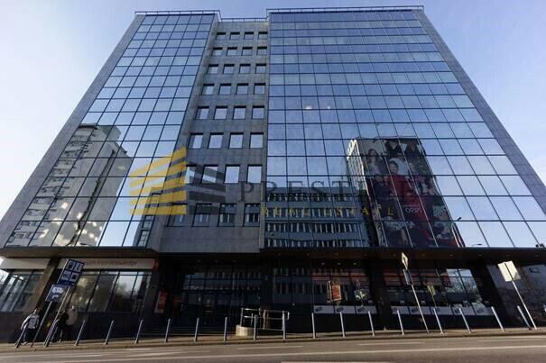 Lokal usługowy 610 m² na wynajem – ul. Ludna, Wars