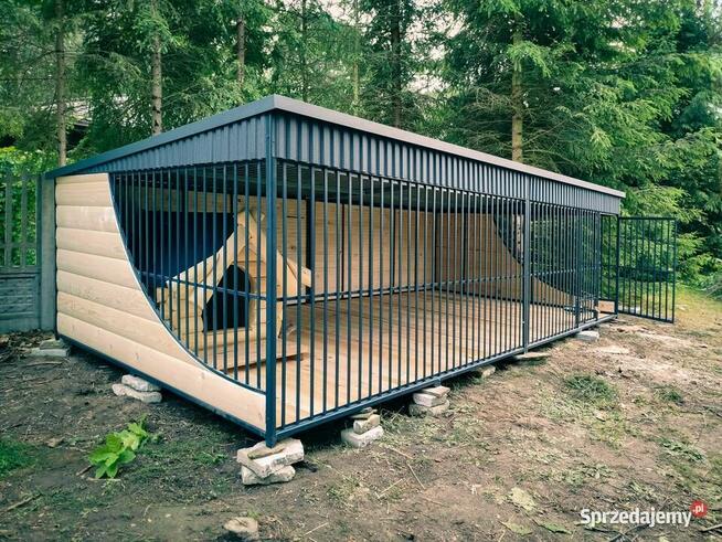 Kojec dla Psa Mocny z Podłoga Buda Miski