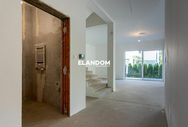 Bliźniak w doskonałej lokalizacji!