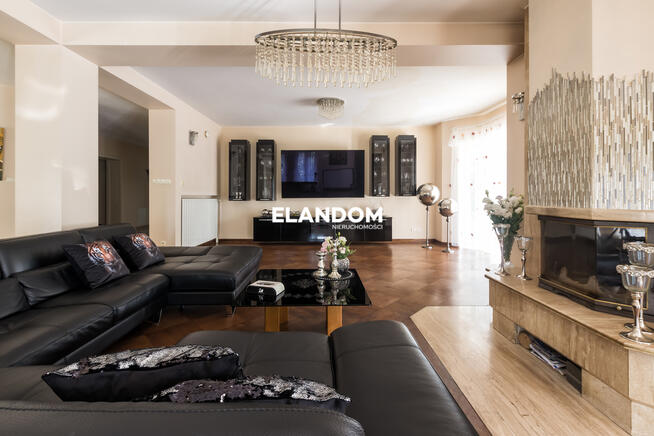 Dom pośród drzew w Sulejówku