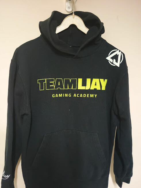 Chłopięca czarna bluza z kapturem , rozmiar 164/170