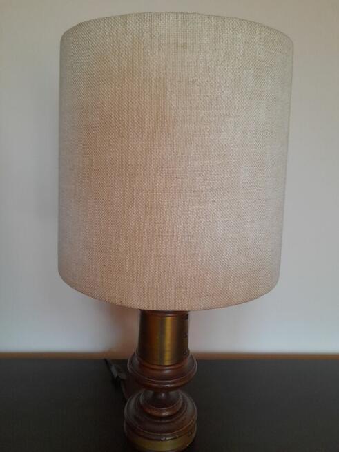 Lampa stołowa do salonu