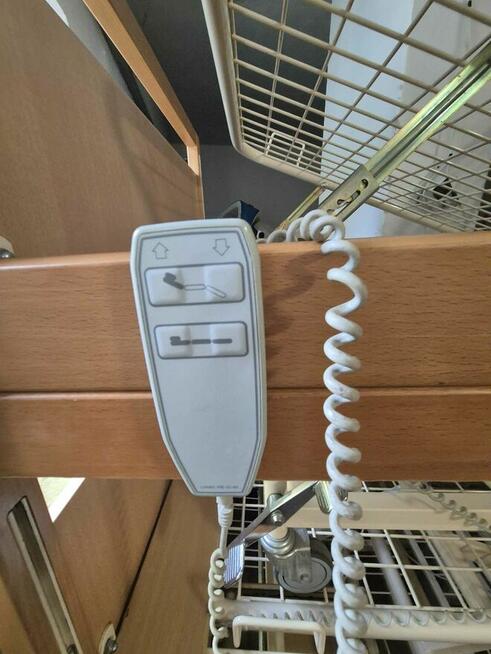 Tarnów Łóżko drewniane rehabilitacyjne na pilota medyczne