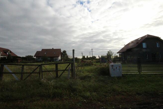 Działka (800 m2) ok. Pistacjowej MEDIA (Pietrzykowice)