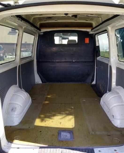 VW T5 Transporter L1H2 1.9TDI 2006