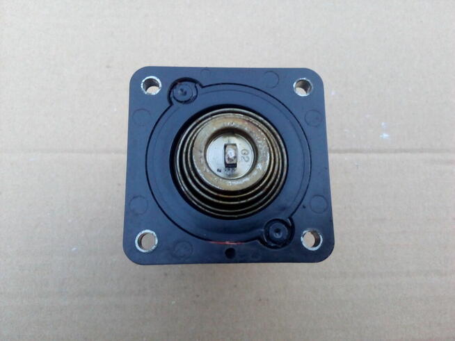 Siłownik zaworu EGR 1.7CDTI Astra H J Corsa D Zafira B itp