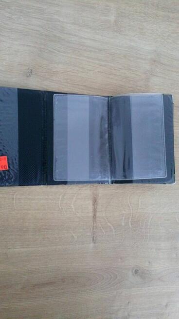 Etui na dokumenty i karty