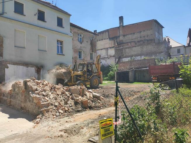 Rozbiórki domów , stodół , wyburzenia