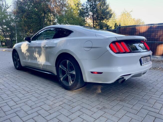 Ford mustang 3.7 2015