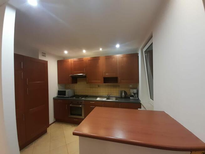 Trzypokojowe mieszkanie z miejscem parkingowym