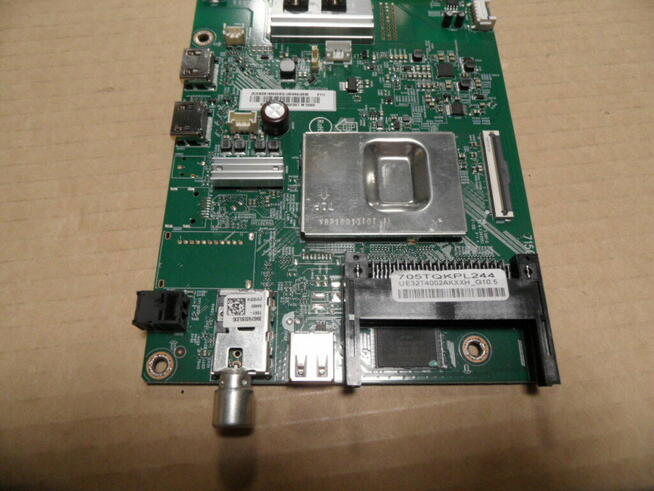 Płyta główna telewizora samsungUE32t4002 715GA898-C01-000-00