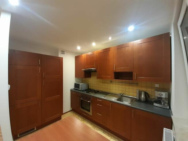 Trzypokojowe mieszkanie z miejscem parkingowym