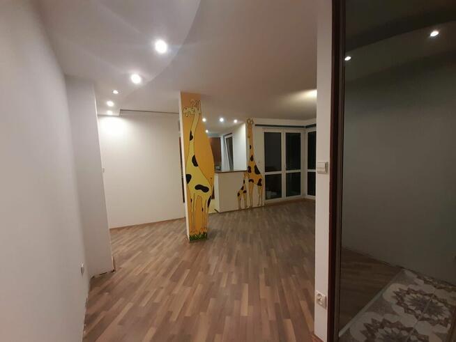 Trzypokojowe mieszkanie z miejscem parkingowym