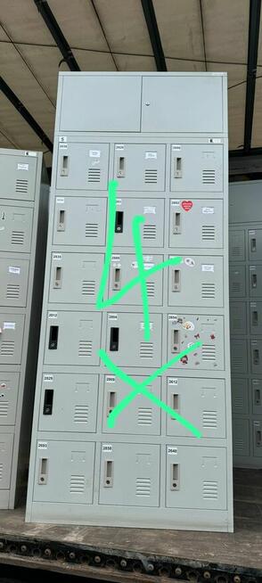 Szafa metalowa szara skrytkowa z nadstawką szafy skrytkowe