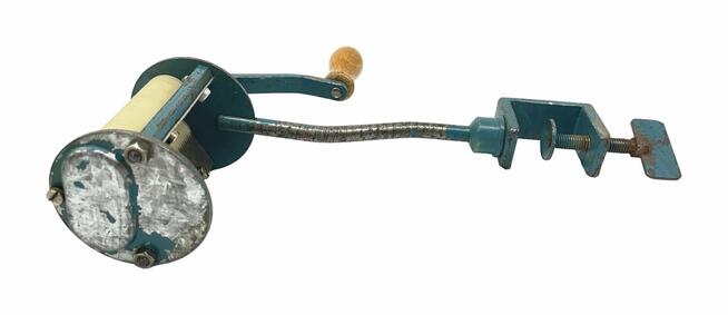 Ręczna maszynka do makaronu z czasów PRL