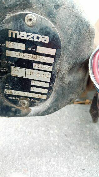 Oryginalny hak holowniczy Mazda 626