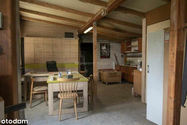 Hektarowe siedlisko z domem i trzystumetrową halą.