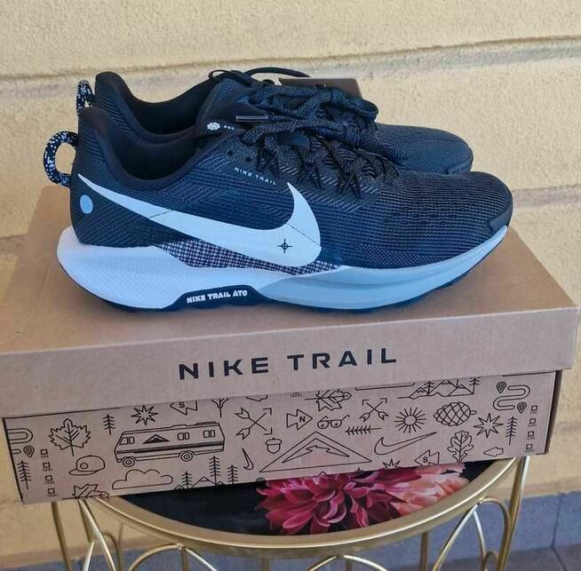 Nowe Nike ReactX Pegasus Trail 5 W, kupione za 529,99 zł