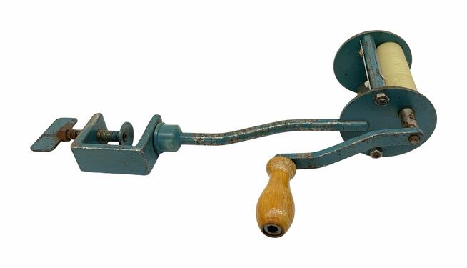 Ręczna maszynka do makaronu z czasów PRL