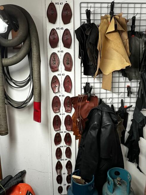 Prasa szewska do klejenia obuwia - komplet kopyt - poduszka