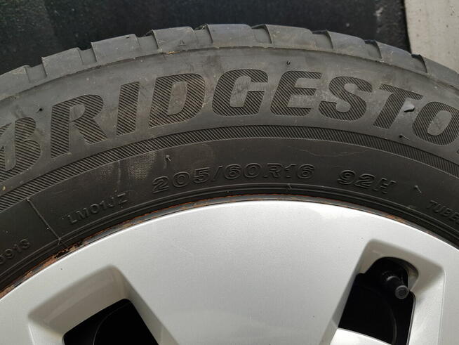 Kompletne koła zimowe 205/60 R16