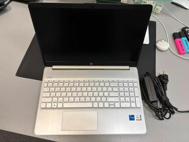 Laptop HP 15s-fq4489nw nowy