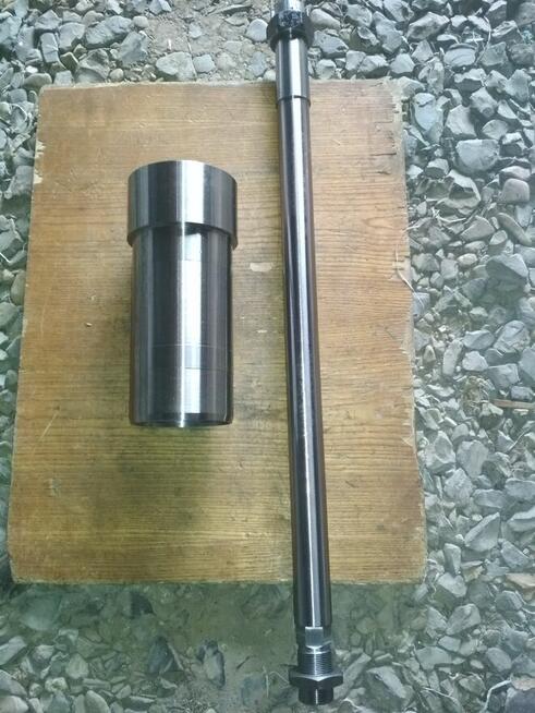 11 GRI- pompa tuleje i trzony pompy