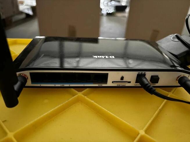 Router D-Link, Tp-link - D-Link DWR-921, Tp-link TL-MR6400,