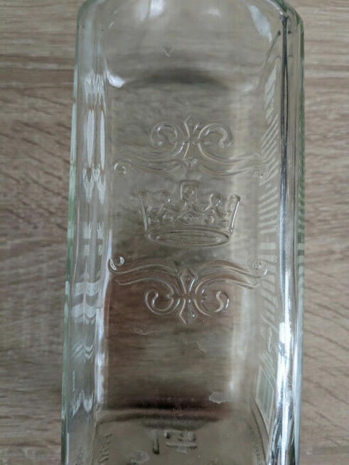 Bombay Gin 0,7l -PUSTA-kolekcjonerska - real foto