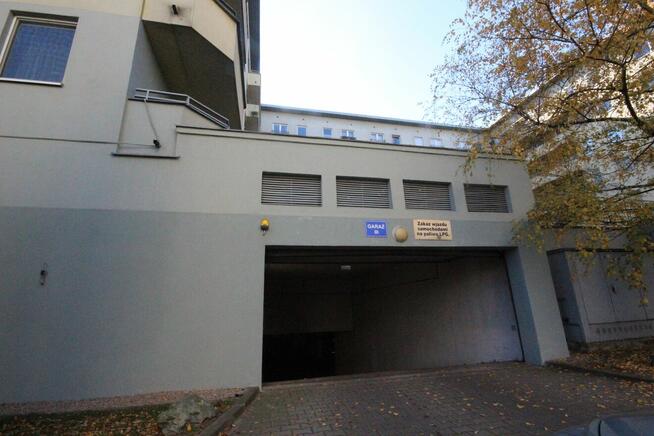 Miejsce Postojowe (20m2) Aleja Kromera 23 (Wrocław)