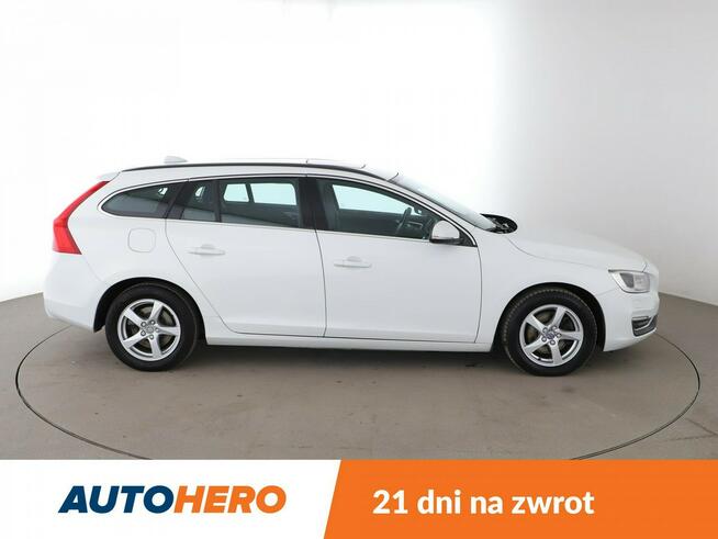 Volvo V60 klima auto, navi, szyberdach, grzane fotele, czujniki parkowania