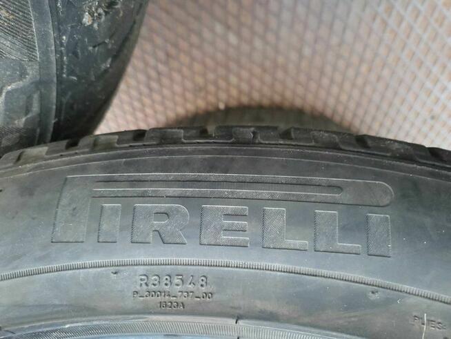 Opony zimowe Pirelli Scorpion Winter 325/35/22 4 sztuki