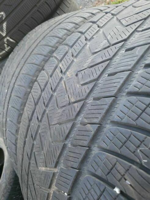 Opony zimowe Pirelli Scorpion Winter 325/35/22 4 sztuki