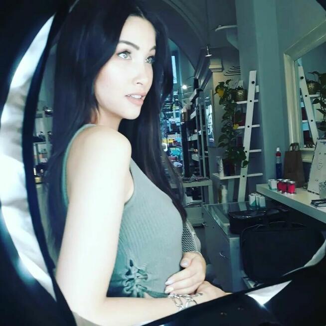 Mobilna Fryzjerka Przedłużanie Włosów