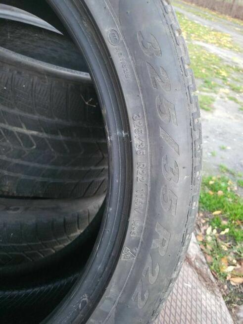 Opony zimowe Pirelli Scorpion Winter 325/35/22 4 sztuki