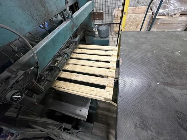 LG - linia do montazu/zbijania palet jednorazowych i EURO