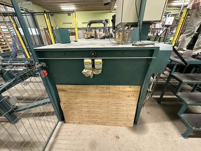 LG - linia do montazu/zbijania palet jednorazowych i EURO