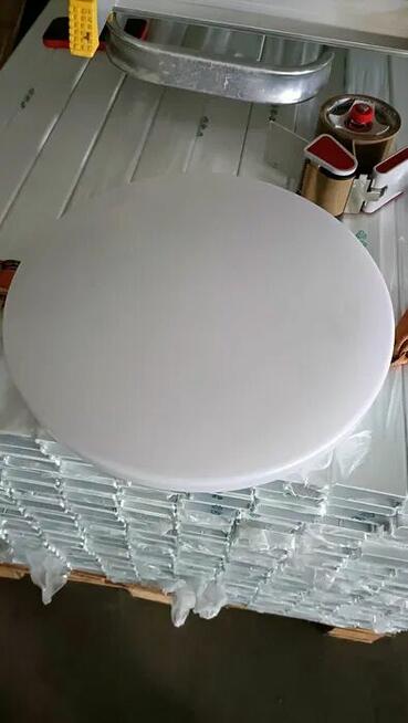 Lampa sufitowa o średnicy 33 cm