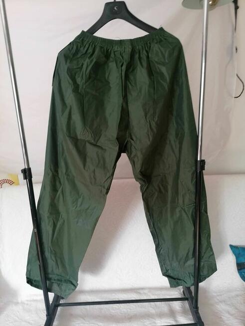 Komplet przeciwdeszczowy wojskowy